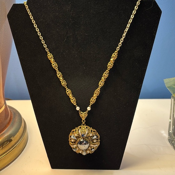 Jewelry - Vintage Necklace